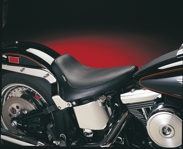 Silhouette Solo Seat - Basketweave - Black - Softail &