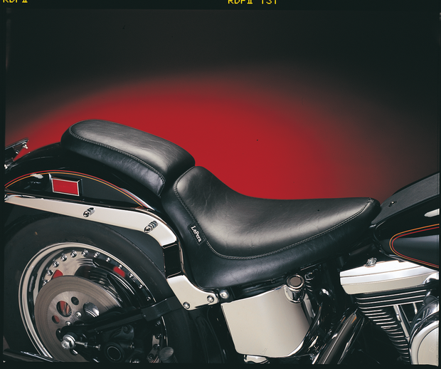 Silhouette Solo Seat - Smooth - Black - Softail &