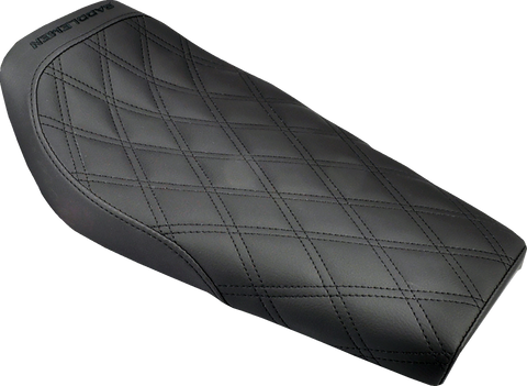 Lattice Stitched Tracker Seat