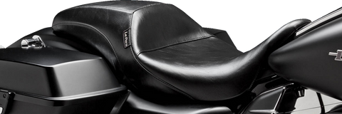 Outcast Seat - Full-Length - Without Backrest - Smooth - Black - FL &