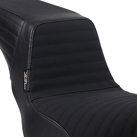 Kickflip Seat - Pleated w/ Gripp Tape - Black - Softail &