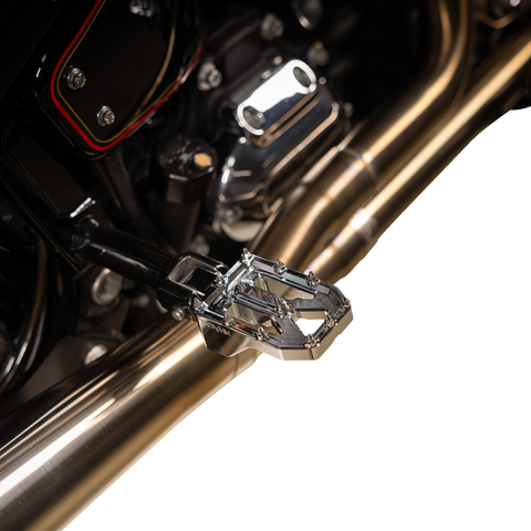 Aggressor Footpegs - Rear - Chrome