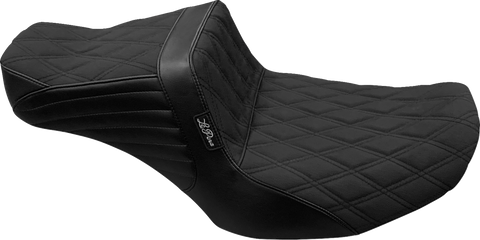 Tailwhip Seat - Double Diamond w/ Gripper - FLH/FLT &