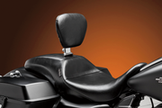 Outcast Seat - Full-Length - With Backrest - Smooth - Black - FL '08-'23